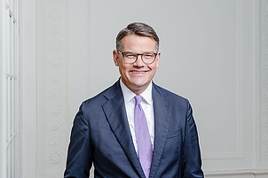 Porträt_Ministerpräsident_Boris_Rhein